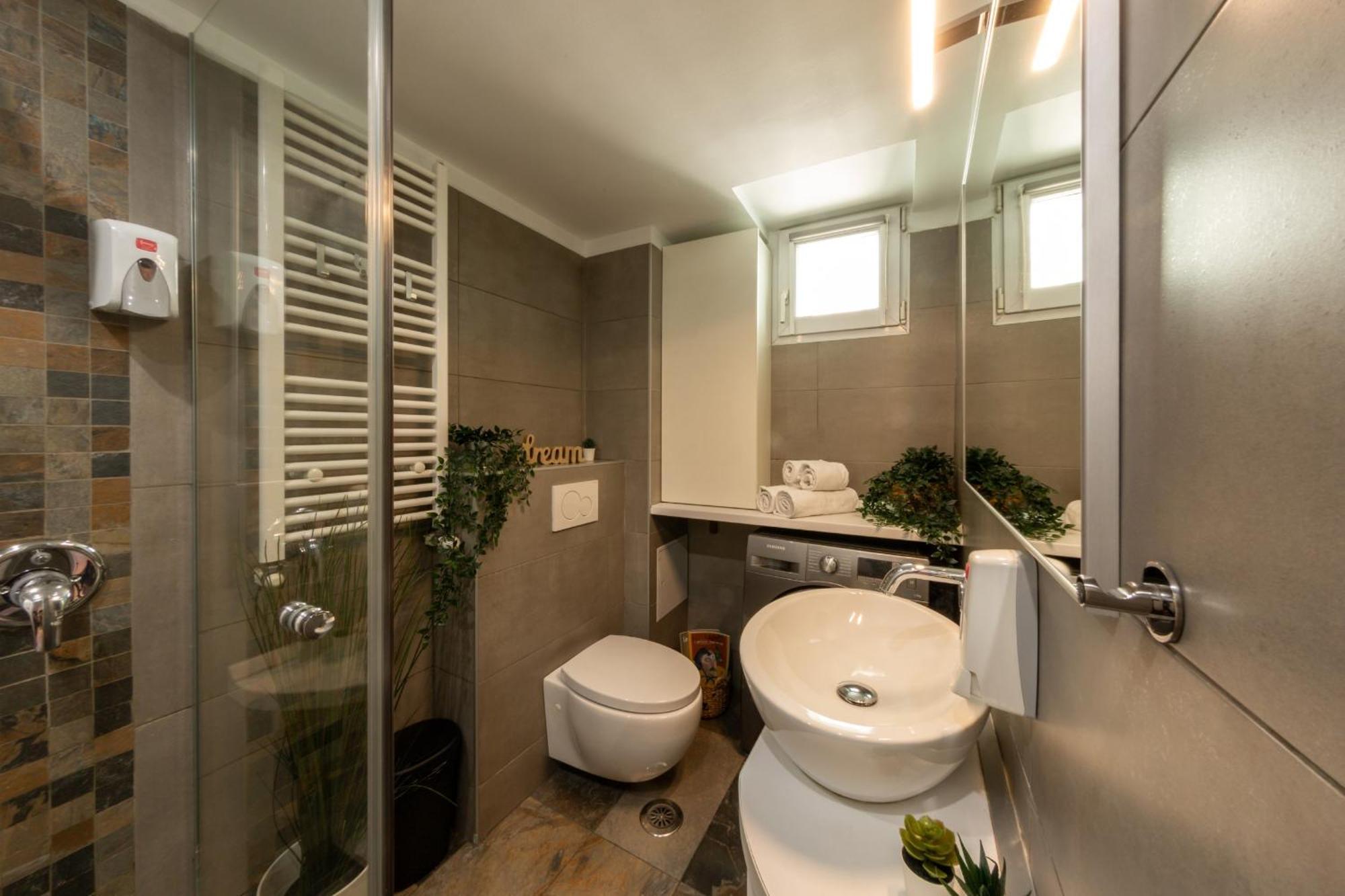 Modern 1Br Apt In The Old Town: The Perfect Choice Bucarest Extérieur photo